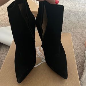 Authentic louboutins.. heel taps need to be replace..